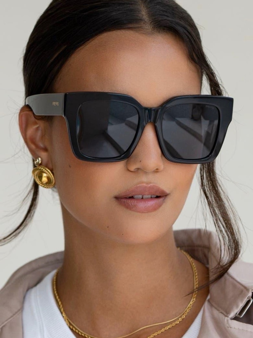 FREYRS Bon Chic Black Oversized Square Cat-Eye Sunglasses
